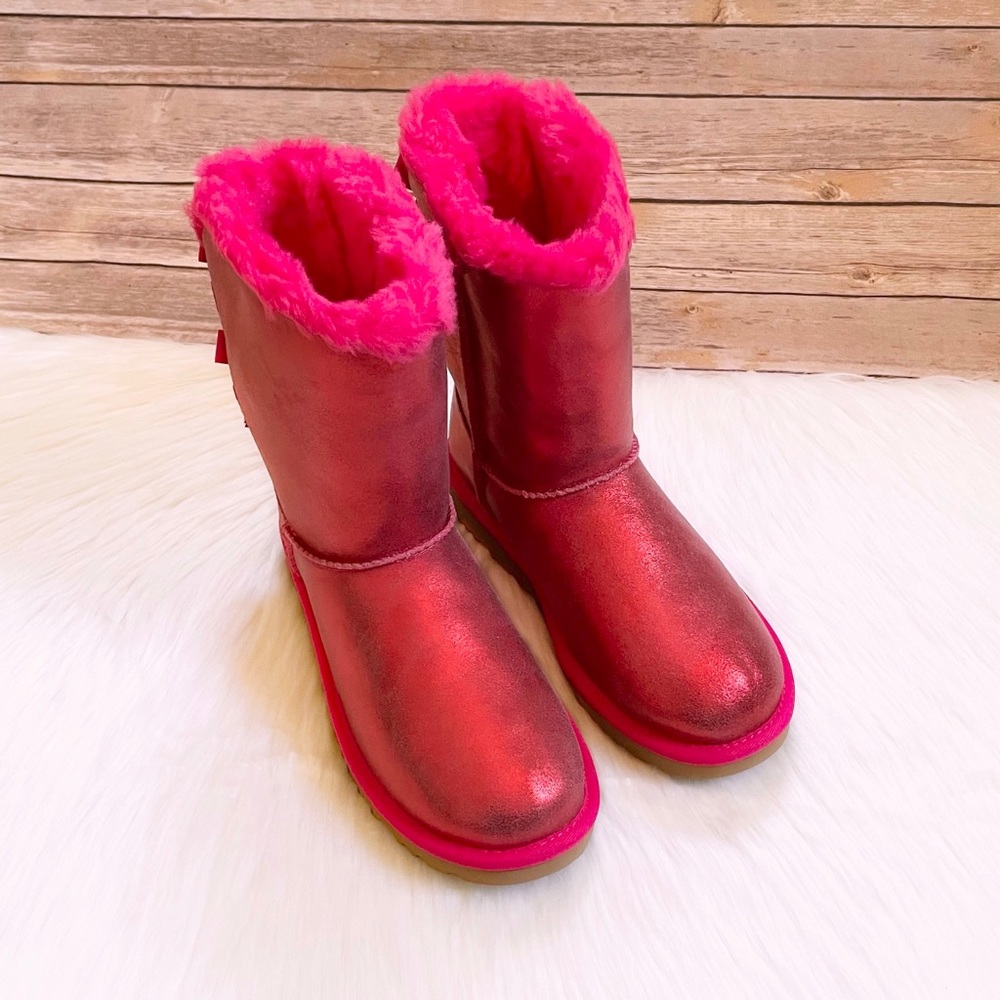 UGG Women’s Bailey Bow Glisten Boots - Picture 6 of 9